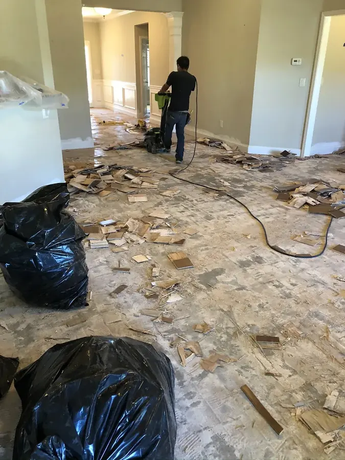 Before and after drying a Statham room